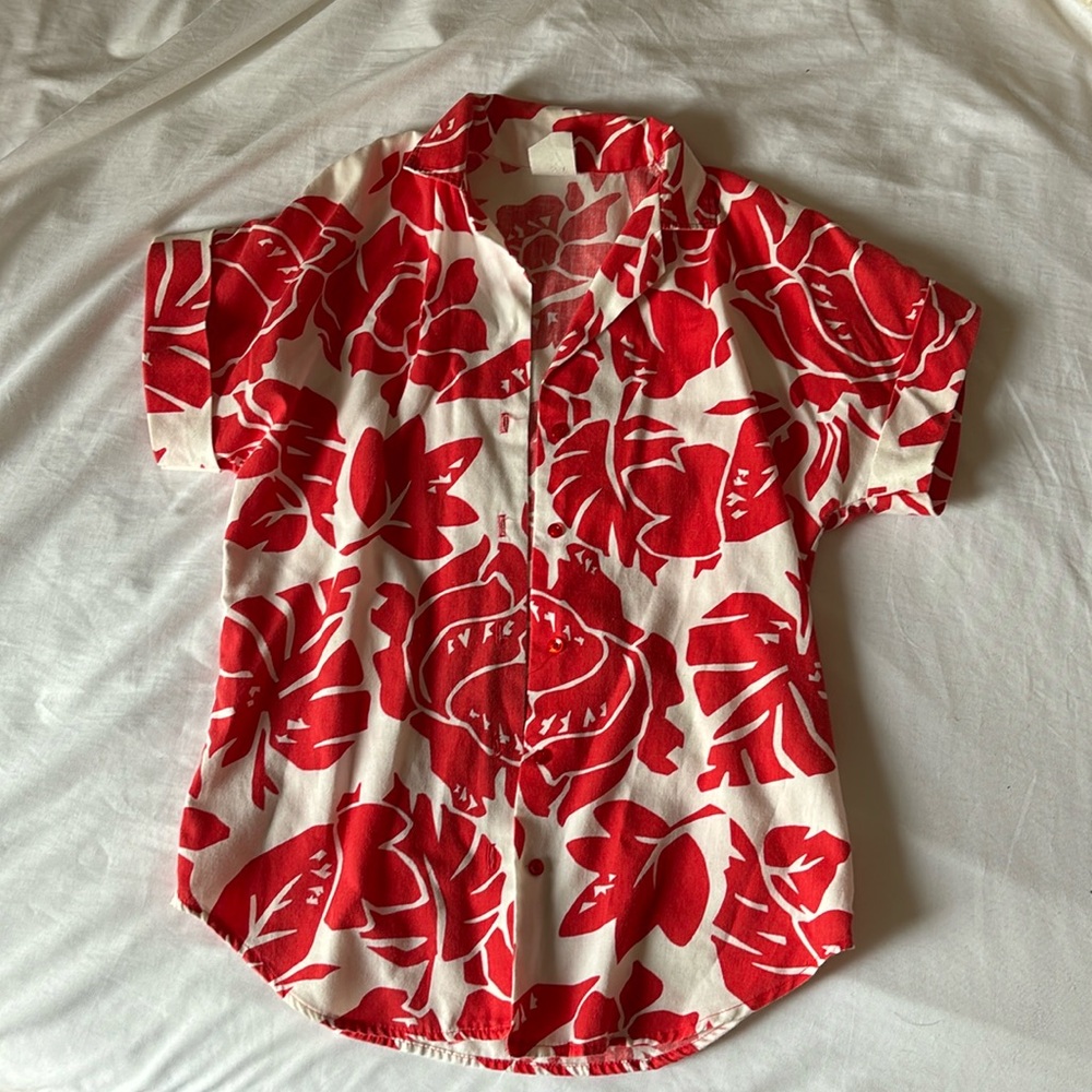 Vintage Hawaiian shirt